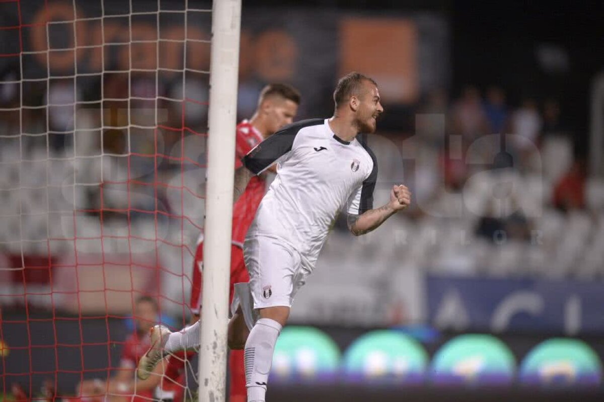 GALERIE FOTO Denis pericol public în "Groapă"! Alibec s-a distrat cu Dinamo, iar Astra a câștigat, 2-1 