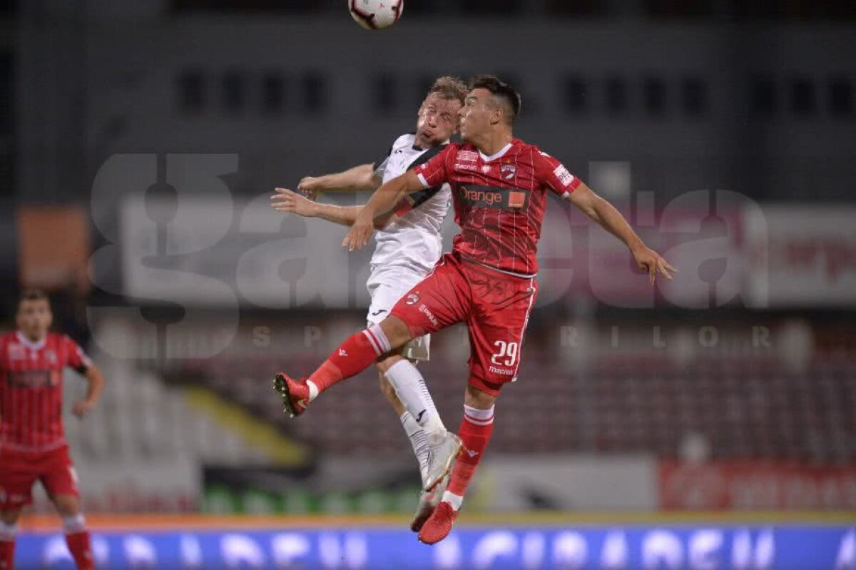 GALERIE FOTO Denis pericol public în "Groapă"! Alibec s-a distrat cu Dinamo, iar Astra a câștigat, 2-1 