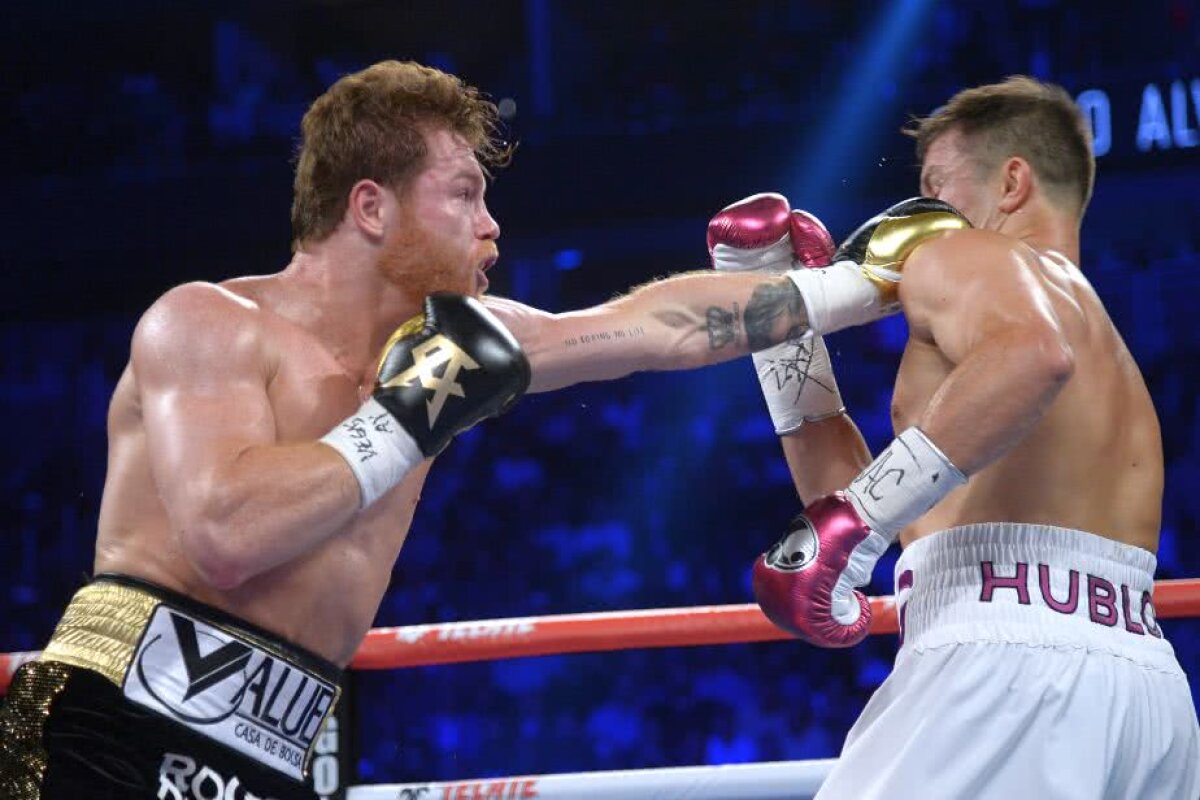 FOTO + VIDEO Saul "Canelo" Alvarez este noul rege al boxului! S-a impus la puncte în supermeciul cu Golovkin