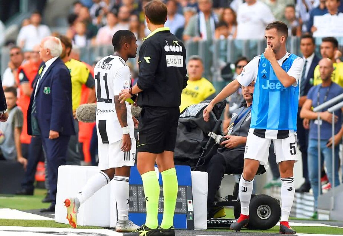 FOTO UPDATE Amendă uriașă primită de Douglas Costa după gestul oribil din meciul Juventus Torino - Sassuolo » Câte etape de suspendare a primit brazilianul