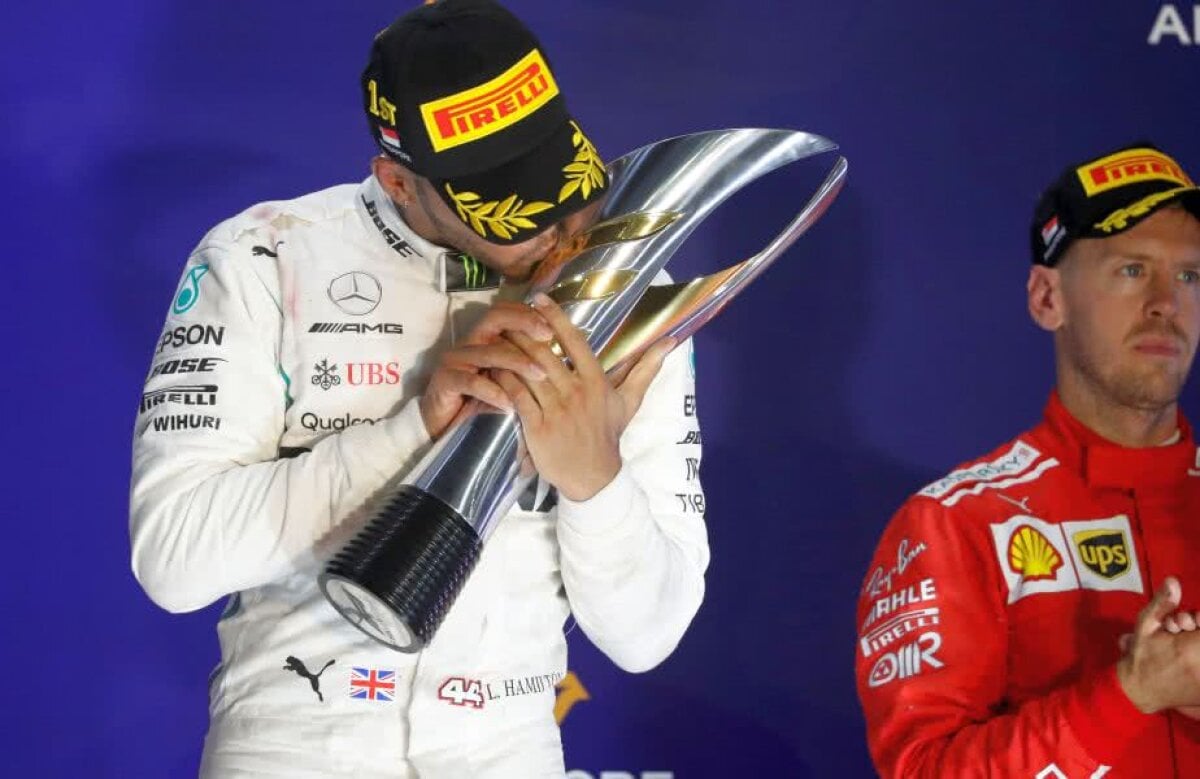 SINGAPORE GRAND-PRIX // Dominația continuă! Victorie categorică pentru Lewis Hamilton la Singapore, iar titlul mondial e tot mai aproape