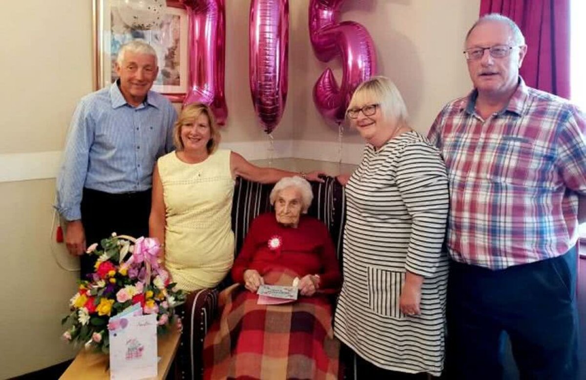 O domnișoară de 105 ani își dezvăluie secretul longevității: ”Am respins toți bărbații care mi-au făcut avansuri”