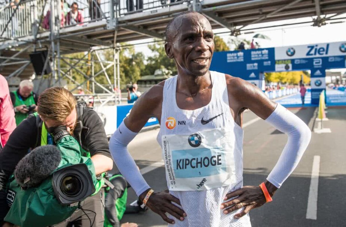 ELIUD KIPCHOGE // A stabilit un nou record mondial în maratonul de la Berlin: "Asta m-a făcut să trag de mine în ultimii kilometri"