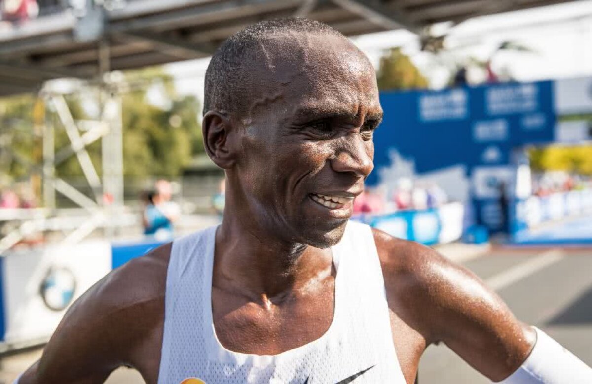 ELIUD KIPCHOGE // A stabilit un nou record mondial în maratonul de la Berlin: "Asta m-a făcut să trag de mine în ultimii kilometri"