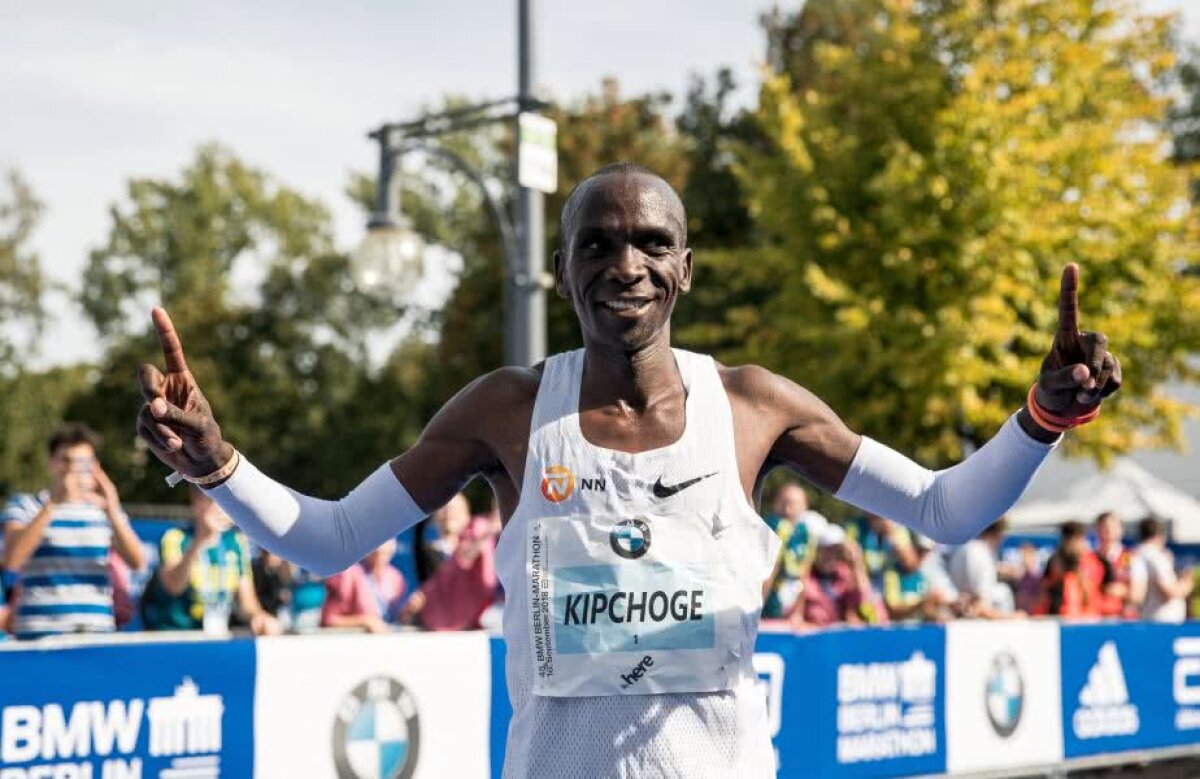 ELIUD KIPCHOGE // A stabilit un nou record mondial în maratonul de la Berlin: "Asta m-a făcut să trag de mine în ultimii kilometri"