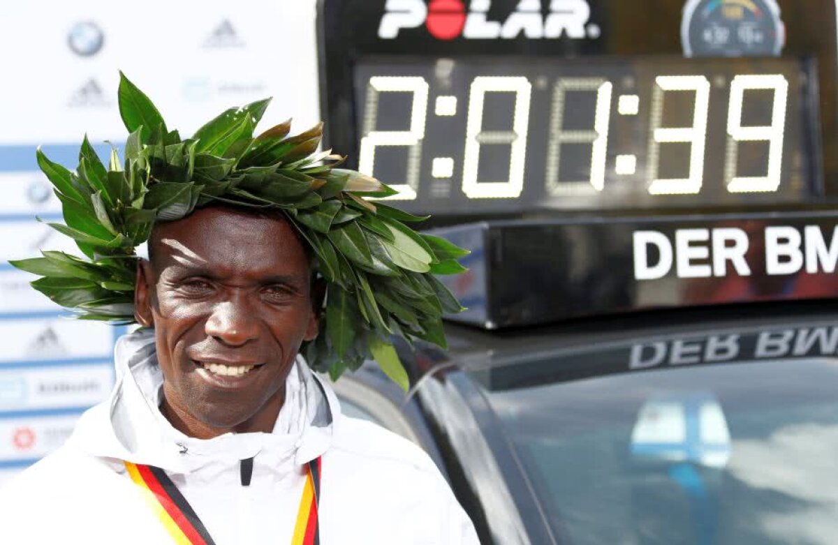 ELIUD KIPCHOGE // A stabilit un nou record mondial în maratonul de la Berlin: "Asta m-a făcut să trag de mine în ultimii kilometri"