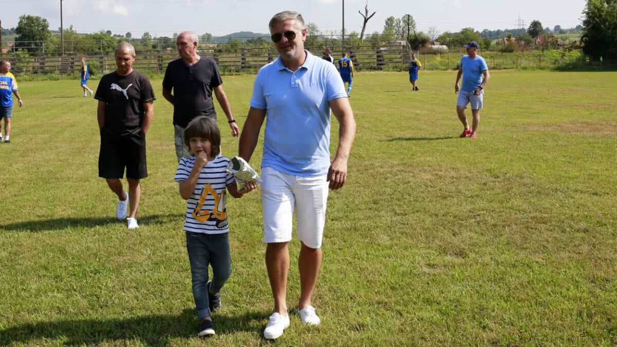 EXCLUSIV Interviu spectaculos acasă la Viorel Domocoș, în Bratca natală: "Am jucat la Craiova și la Dinamo, dar sunt stelist!" 