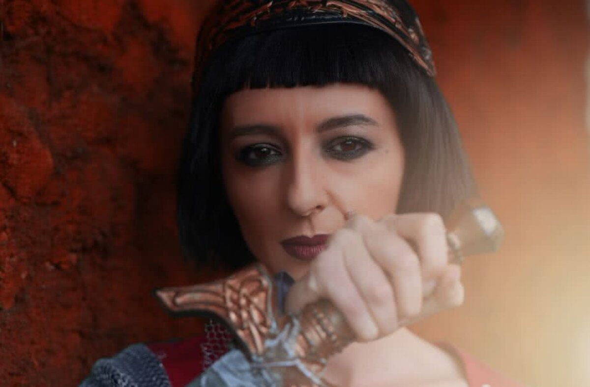 FOTO 6 ore pentru o supertransformare! Ana Maria Brânză a devenit Ioana d’Arc: "Ce reacție ar avea adversarele dacă aș urca așa pe planșă?!"