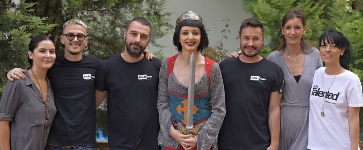 FOTO 6 ore pentru o supertransformare! Ana Maria Brânză a devenit Ioana d’Arc: "Ce reacție ar avea adversarele dacă aș urca așa pe planșă?!"