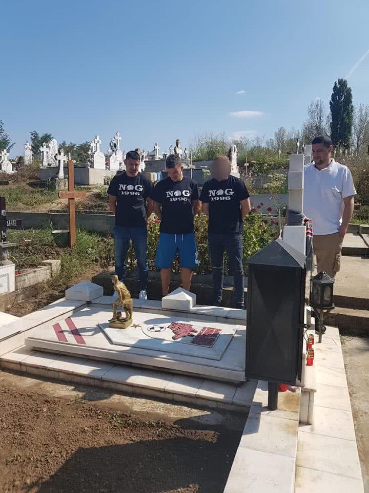 Gest disperat al ultrașilor! Adevăratul motiv pentru care Nistor a apărut azi la mormântul lui Hîldan