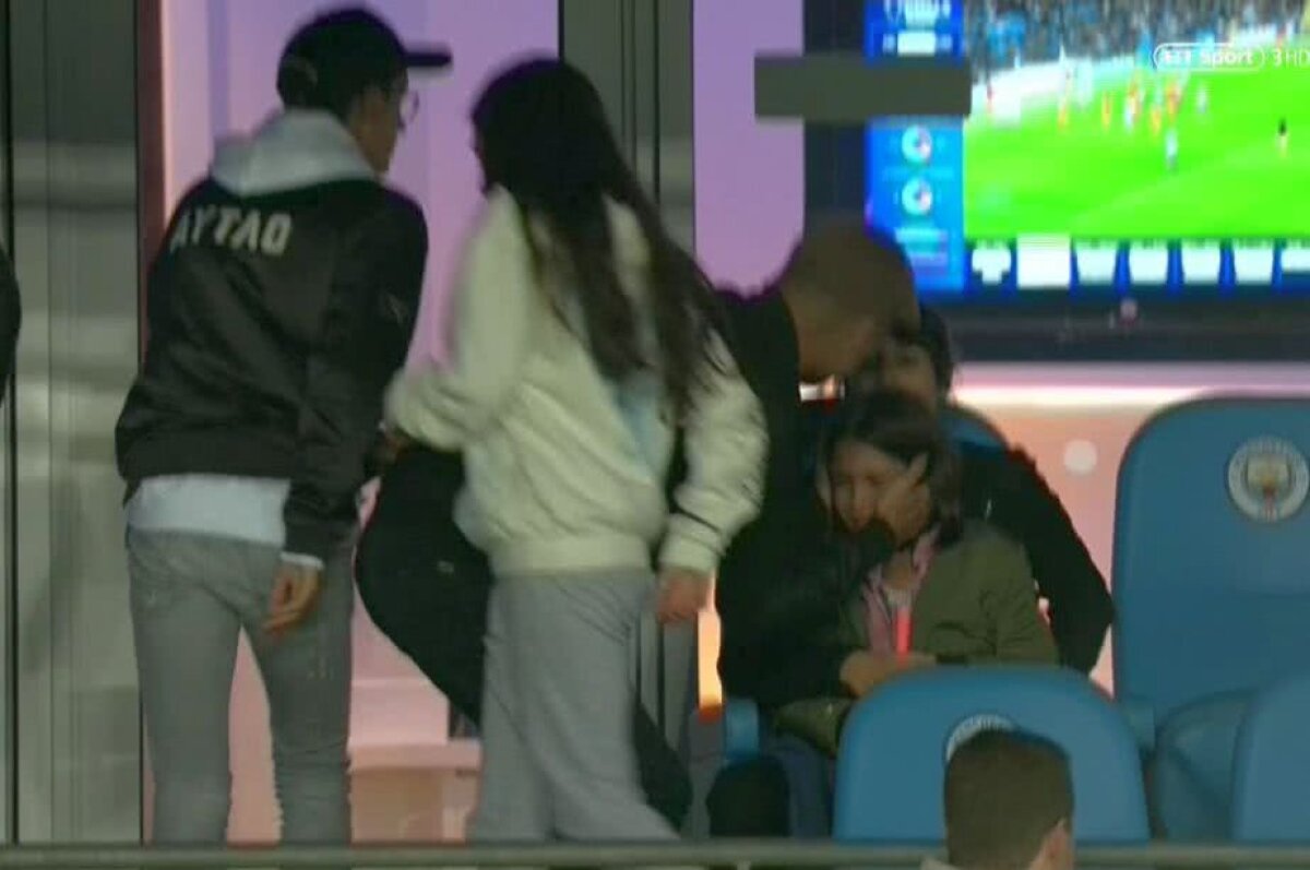 FOTO A izbucnit în plâns! Probleme mari pentru Guardiola în lojă, după City - Lyon 1-2!