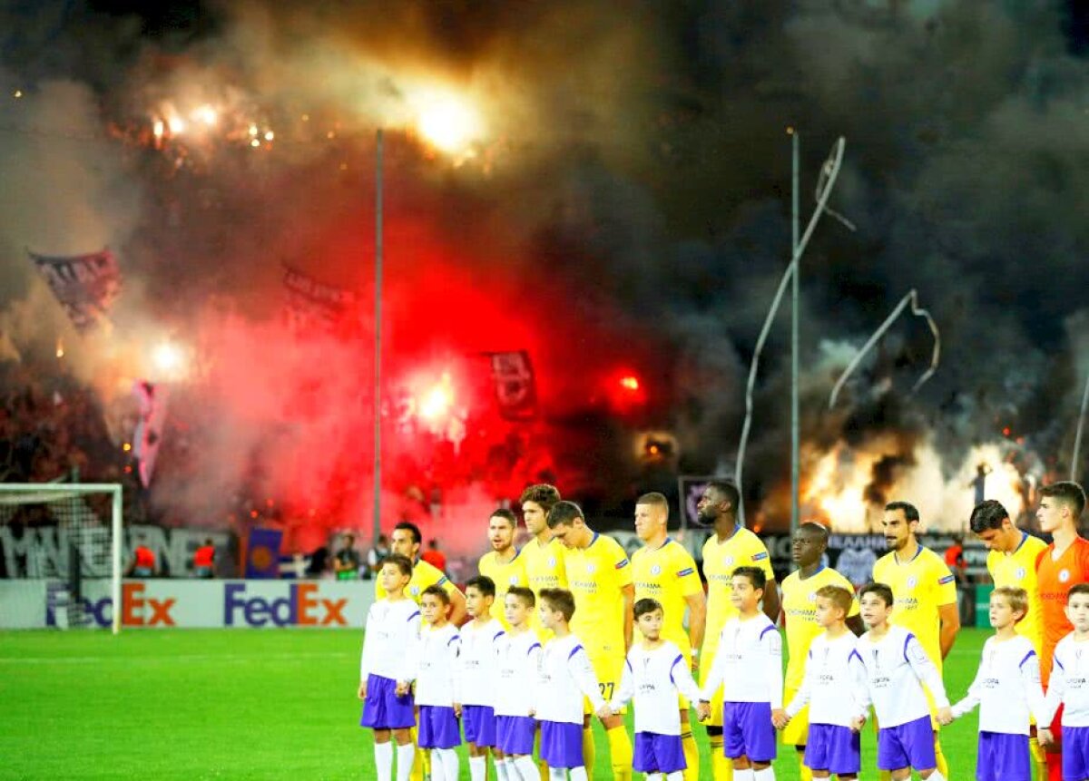 CHELSEA - PAOK SALONIC // FOTO Imaginea serii în Europa League » Ce făcea președintele lui Chelsea în atmosfera incendiară de pe "Toumba"
