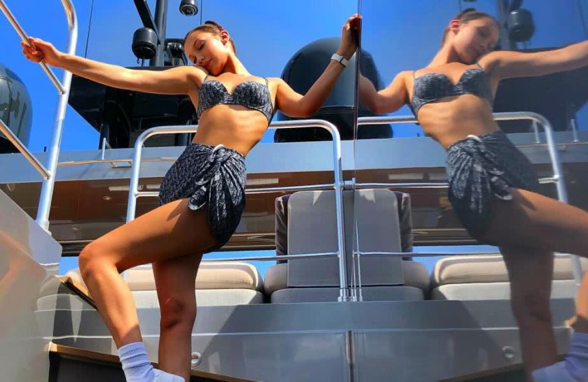 FOTO Superba Bella Hadid a realizat un nou pictorial incendiar: probabil cel mai sexy decolteu