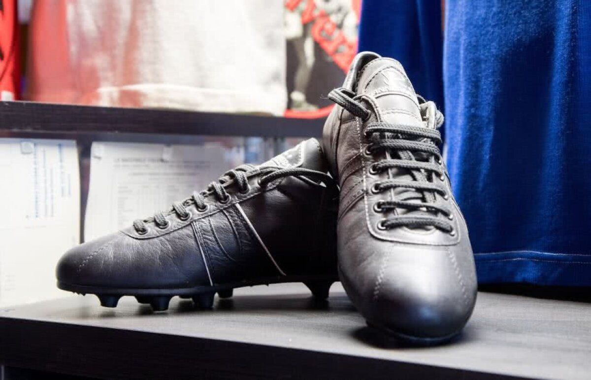 GALERIE FOTO » Micul univers Milan din Dudelange » Un suporter care trăiește în Luxemburg și-a transformat casa într-un adevărat muzeu dedicat rossonerilor