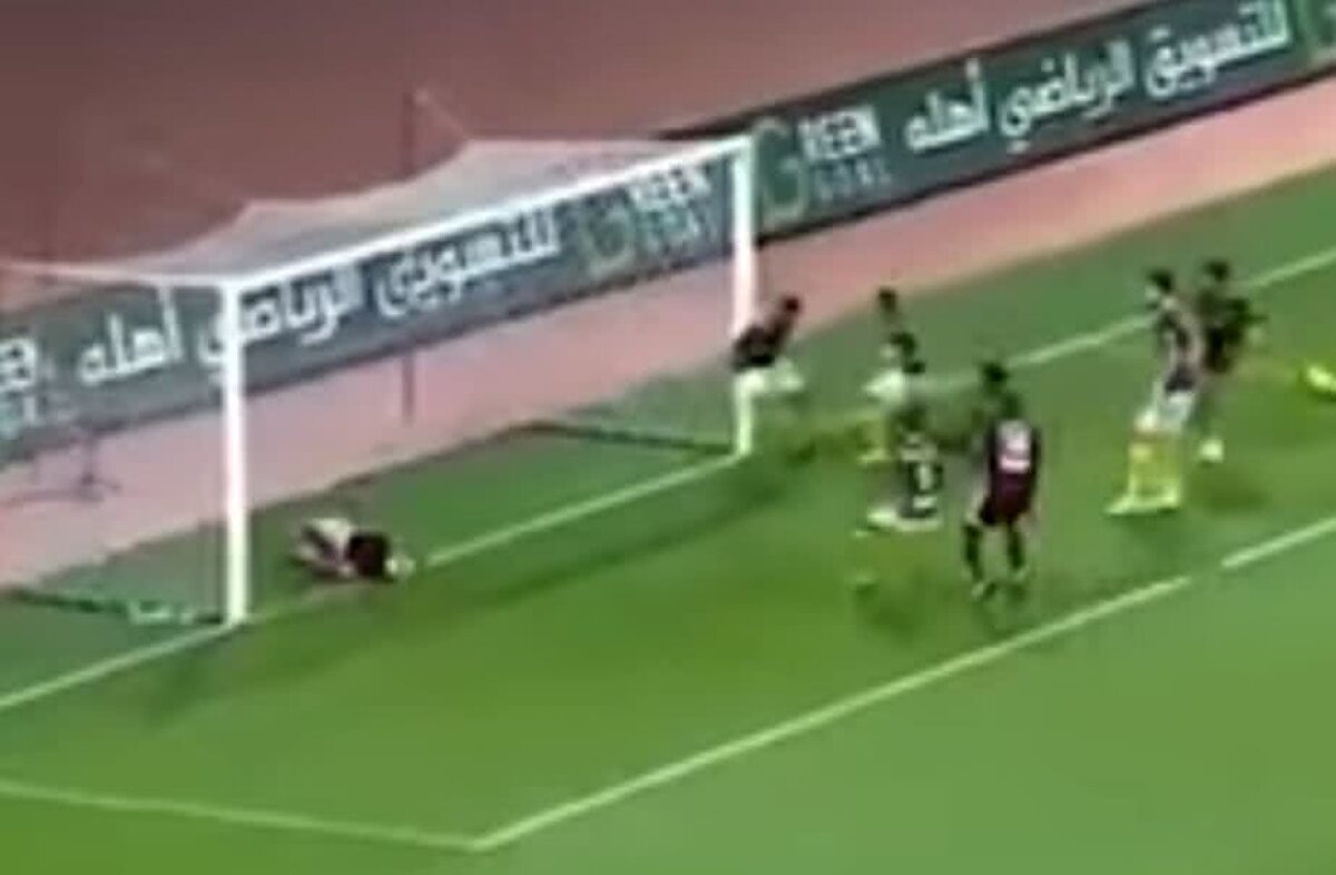 VIDEO Rednic a rămas mut! Fază demnă de Benny Hill: modul unic în care Puljici a anulat un gol al echipei sale