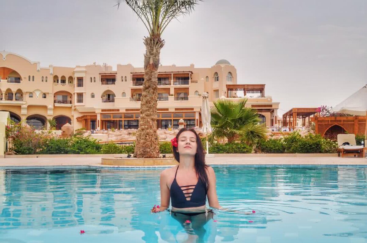 FOTO HOT Cine e Mimi de pe Instagram » E cea mai în vogă vloggeriță din România și postează imagini demențiale pe net