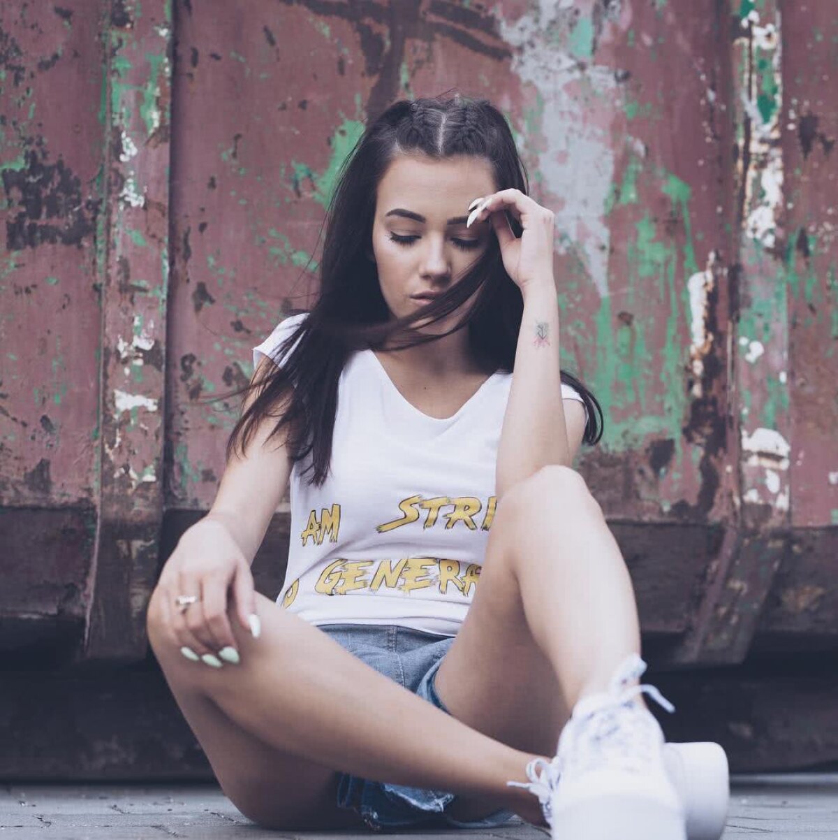 FOTO HOT Cine e Mimi de pe Instagram » E cea mai în vogă vloggeriță din România și postează imagini demențiale pe net