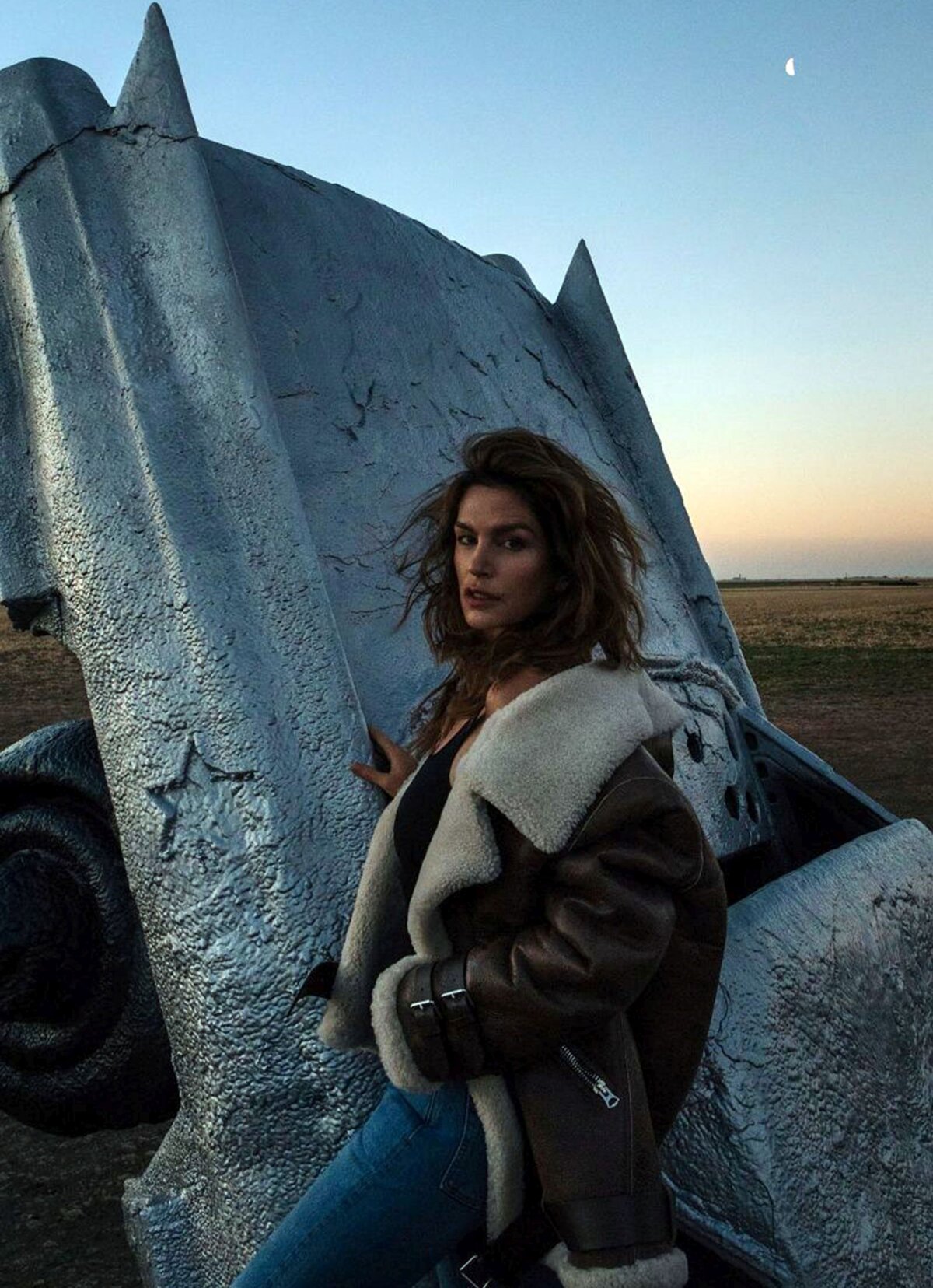 FOTO WOOOW!!! Cindy Crawford a realizat un nou pictorial, iar imaginile par din anii '90