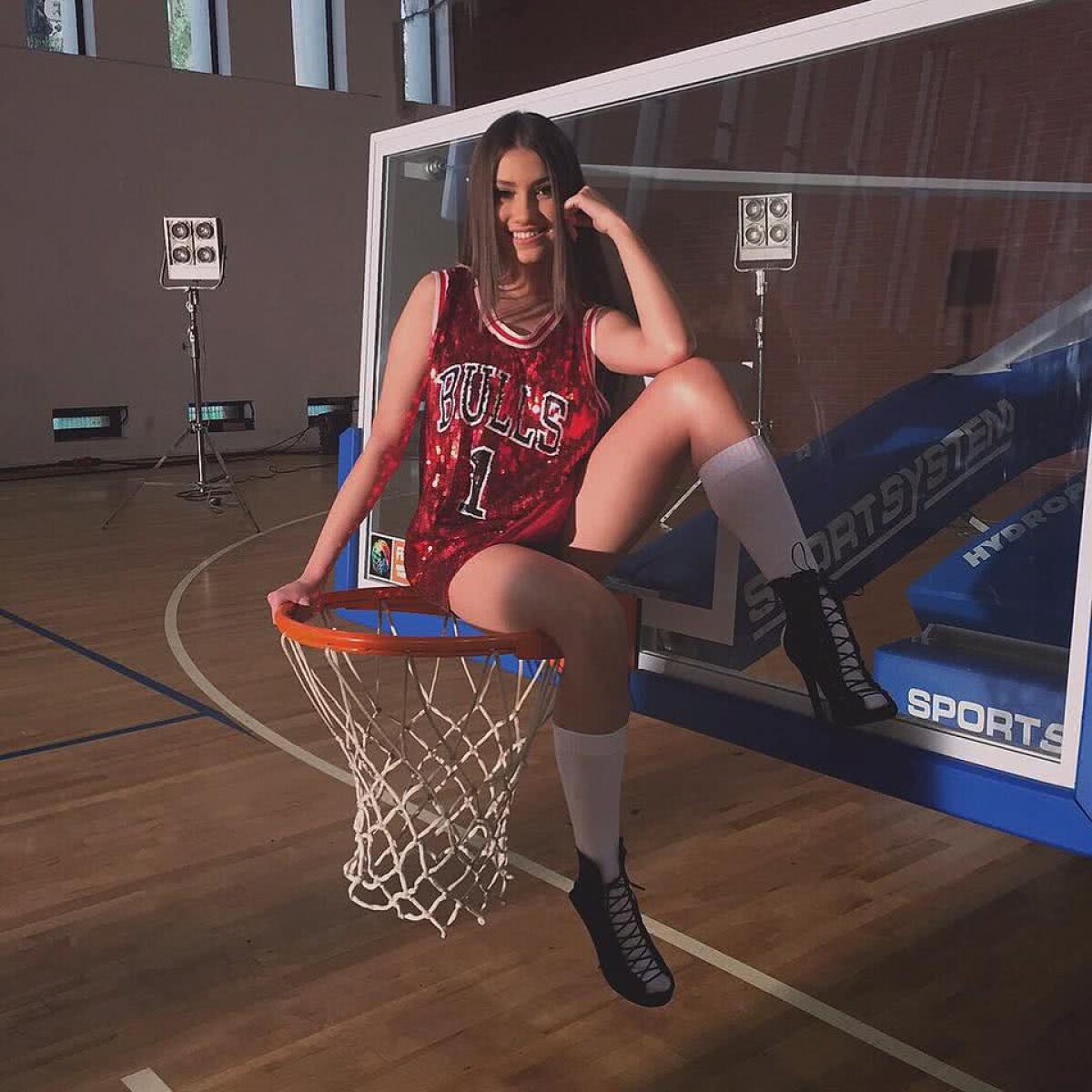 GALERIE FOTO 35 de imagini fierbinți » Aza Gabriela "dinamitează" Instragamul: "E imposibil să rezist tentației!"