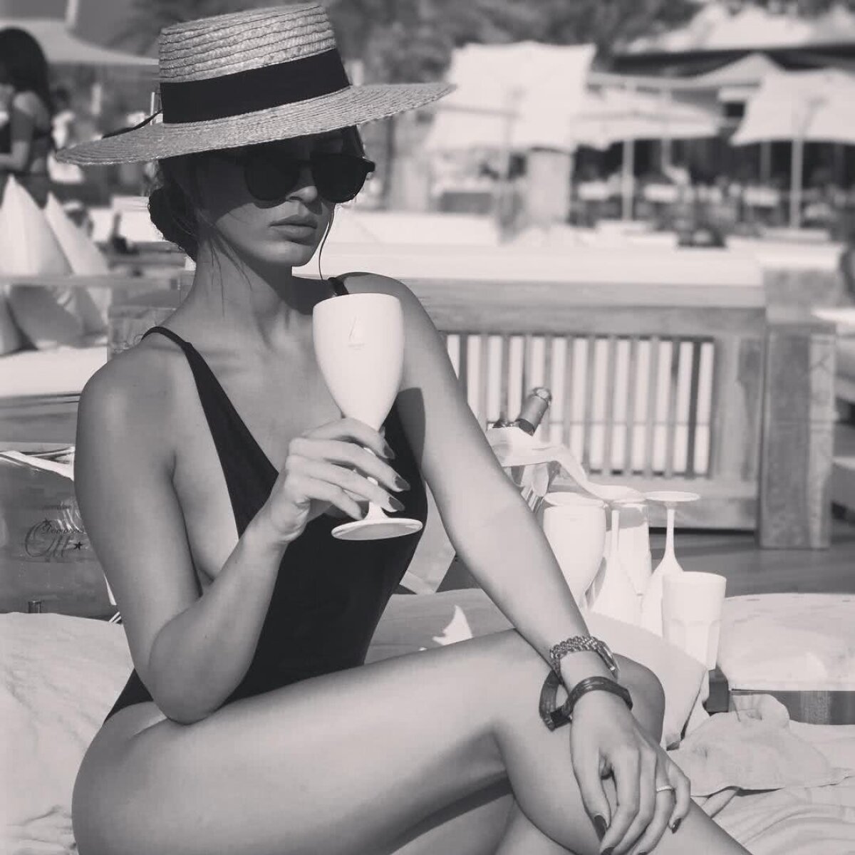 FOTO Soția celui mai nou transfer din Liga 1 e SUPER HOT! N-o să-ți vină să crezi ce postează pe Instagram