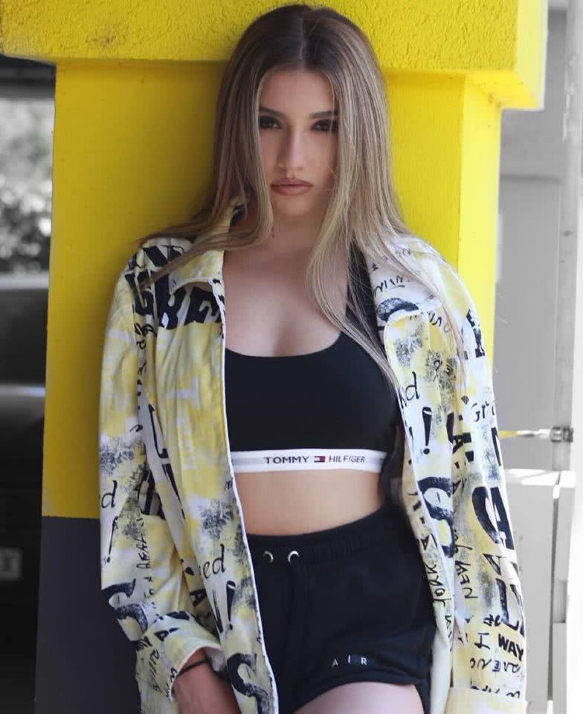 GALERIE FOTO 35 de imagini fierbinți » Aza Gabriela "dinamitează" Instragamul: "E imposibil să rezist tentației!"