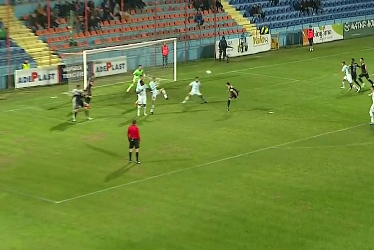 HERMANNSTADT - FCSB // VIDEO+FOTO Experimentul lui Dică a dat primul chix: greșeli în lanț la golul sibienilor