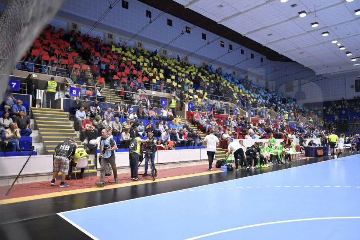 FOTO Debut perfect pentru CSM București! "Tigroaicele" au câștigat categoric cu Ferencvaros, 36-31