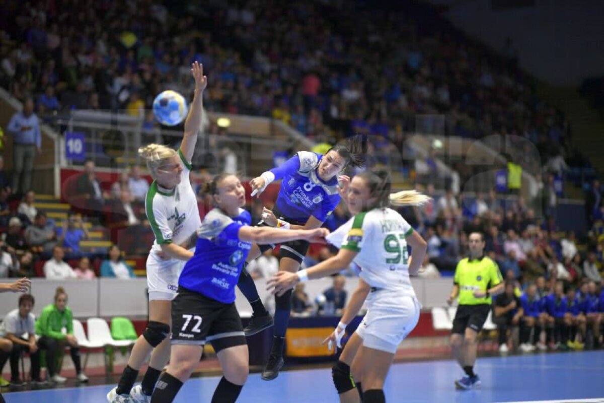 FOTO Debut perfect pentru CSM București! "Tigroaicele" au câștigat categoric cu Ferencvaros, 36-31