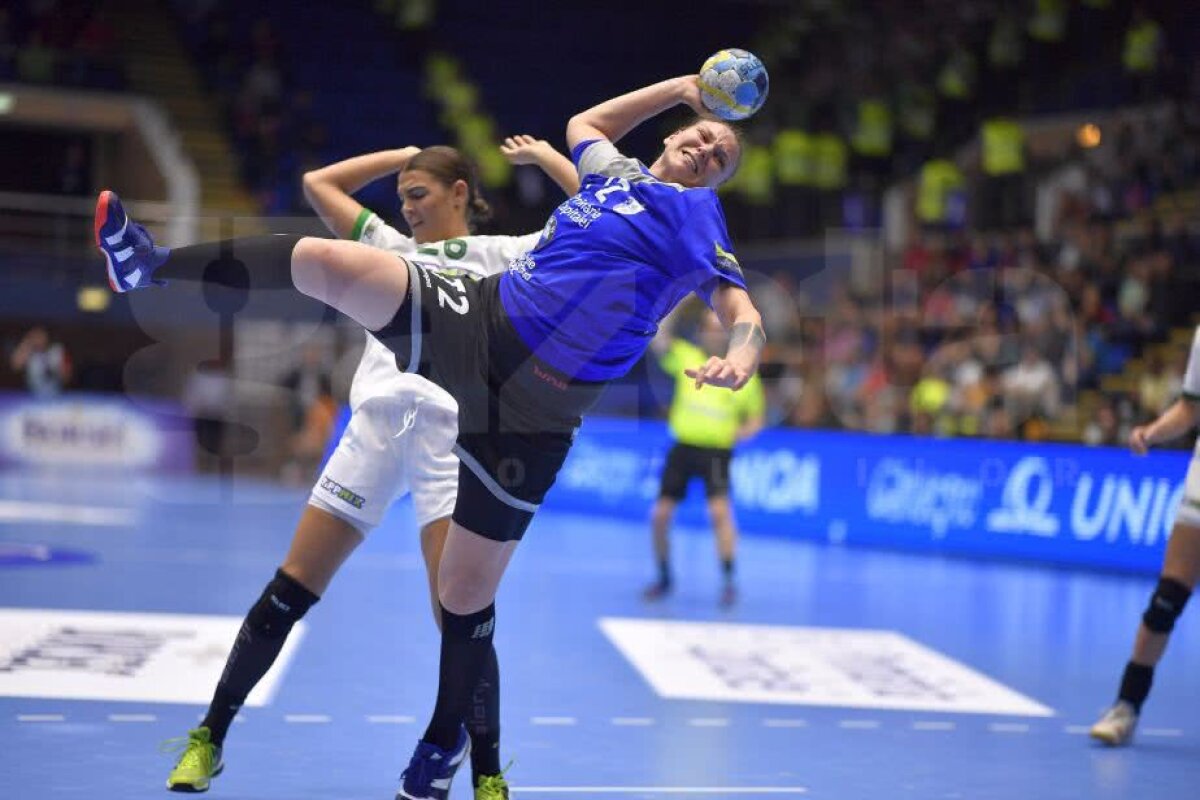 FOTO Debut perfect pentru CSM București! "Tigroaicele" au câștigat categoric cu Ferencvaros, 36-31