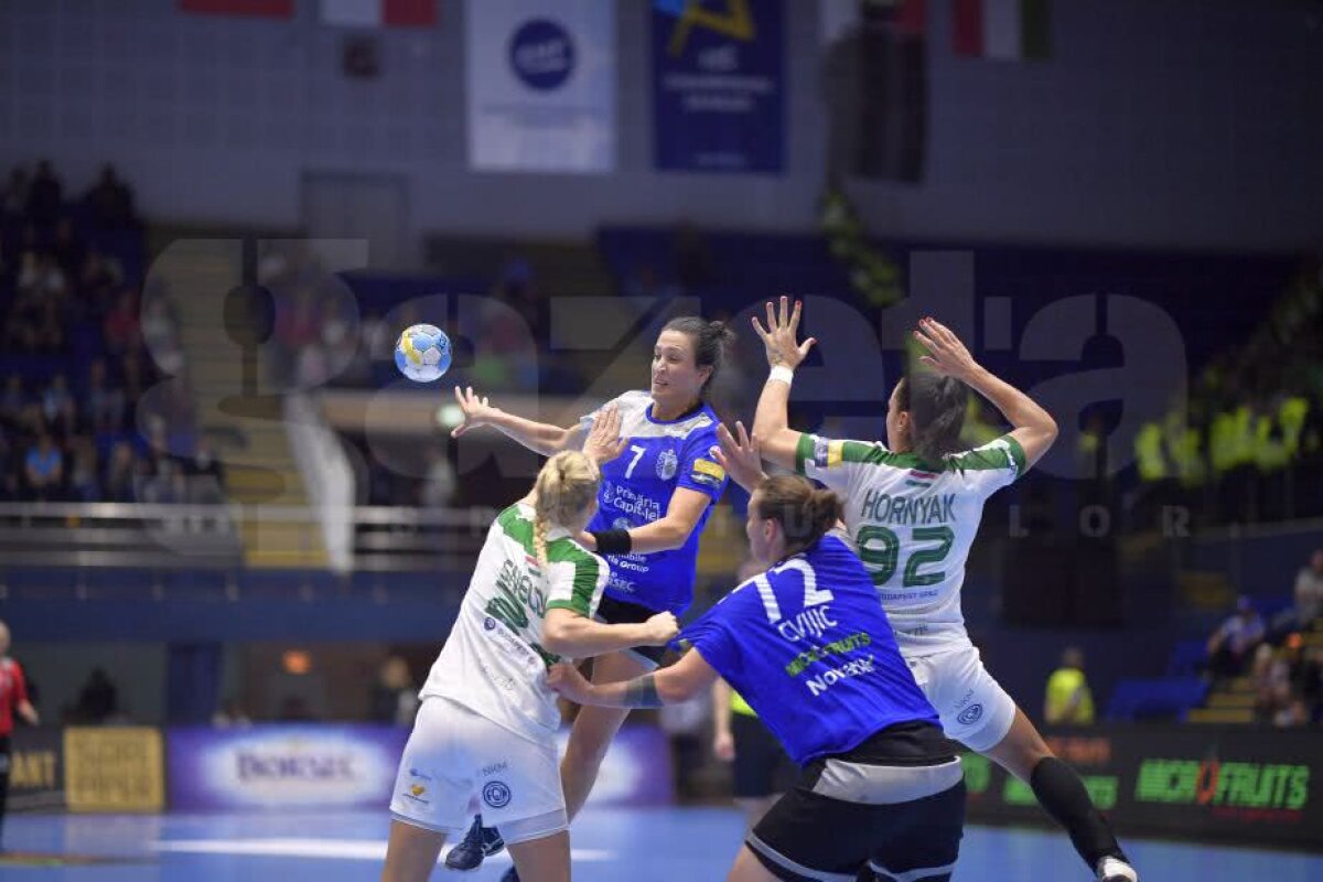 FOTO Debut perfect pentru CSM București! "Tigroaicele" au câștigat categoric cu Ferencvaros, 36-31