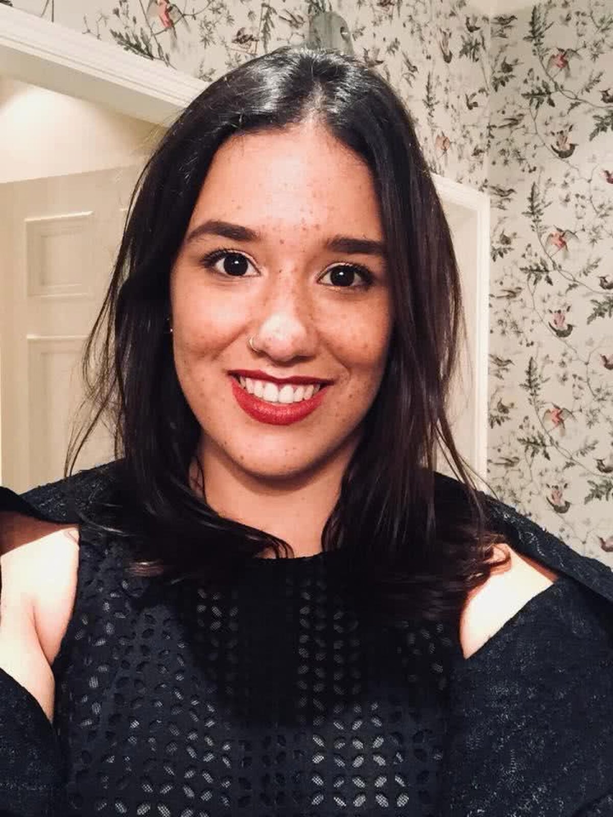 FOTO Confesiunile unei bisexuale: ”Femei străine vor să se culce cu mine, bărbații vor partide în trei: distracția e dublă”