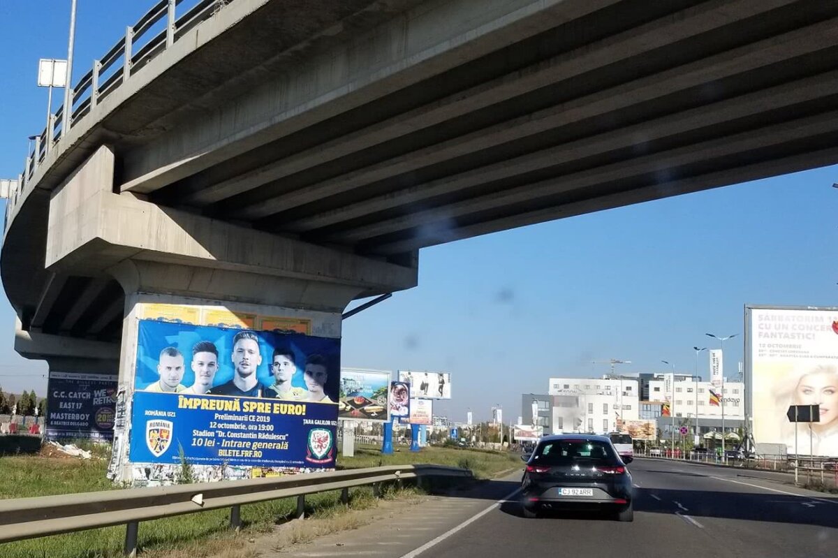 FOTO "Susțin" podul! » Mobilizare înainte de "decisivul" U21: Pușcaș, Radu și Ianis, lângă C.C. Catch și Loredana Groza