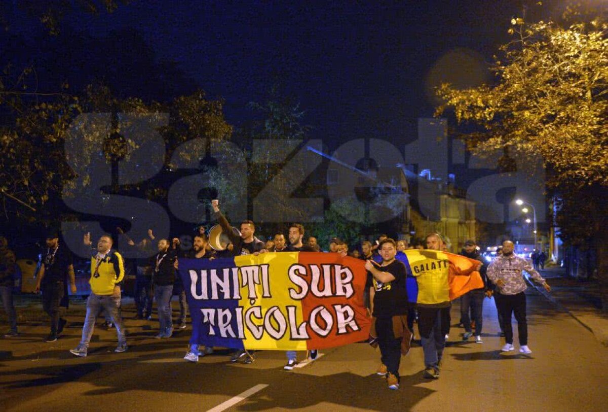 VIDEO + FOTO România a avut galerie în Lituania: cântece pe drum, fumigene în stadion