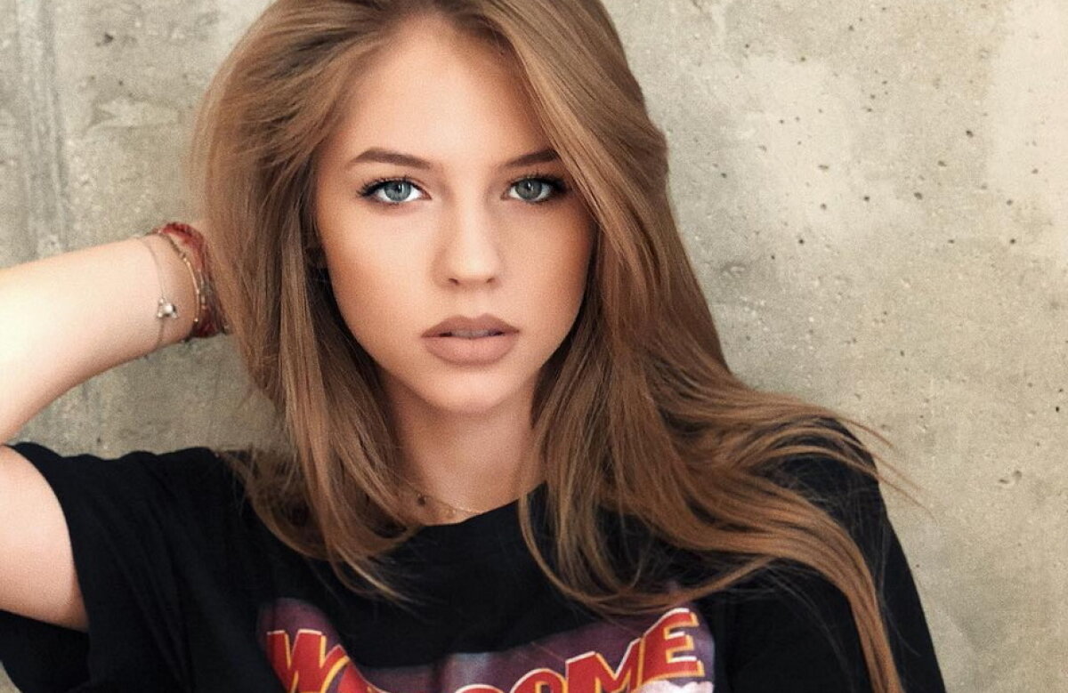 GALERIE FOTO Denisa Moga trăiește prin sport și merge des la meciuri: "Visez să cânt imnul României pe stadion"