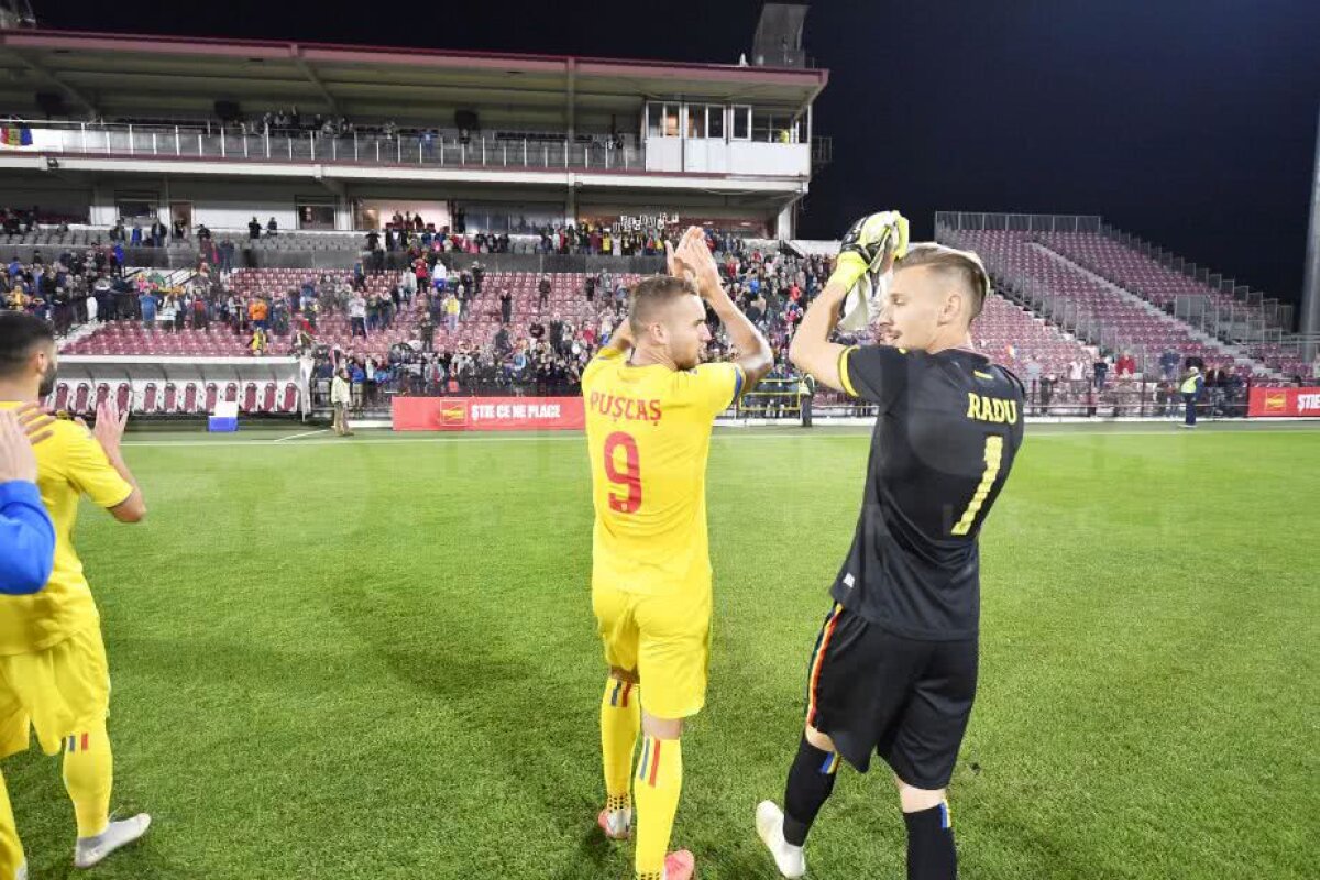 GALERIE FOTO Momentul serii! Pușcaș a intrat peste Radu la interviu: "Mai ușor cu motivatul! Altfel mă duc la box și bat pe toată lumea" » Mesajul goalkeeperului pentru bunicul lui :) 