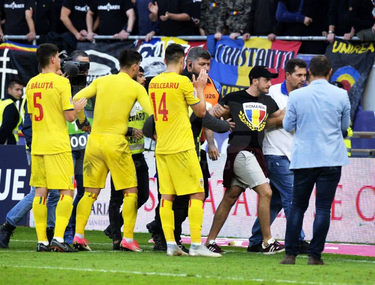 ROMÂNIA - SERBIA 0-0 // FOTO Gest incredibil pe Național Arena! A vrut să-i pupe picioarele lui Săpunaru » Reacția căpitanului României