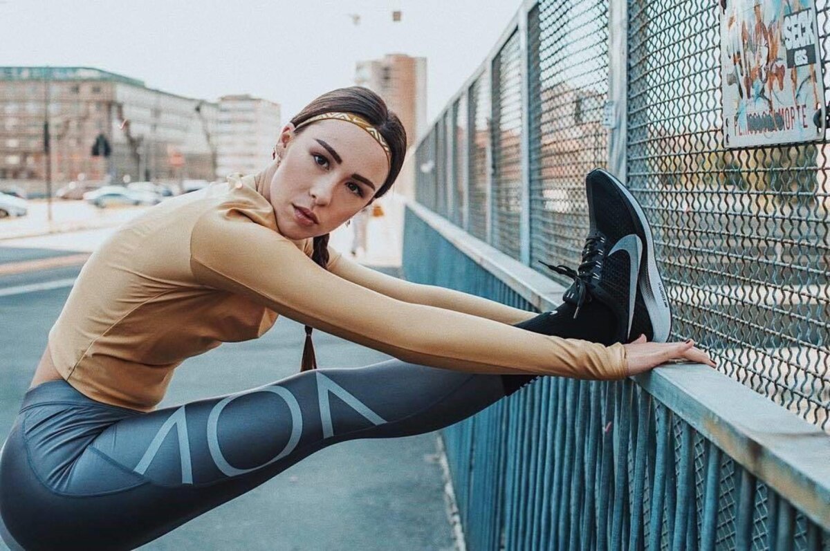 FOTO WOOOW! Ce sexy e fiica lui Eros Ramazzotti: are peste un milion de fani pe Instagram