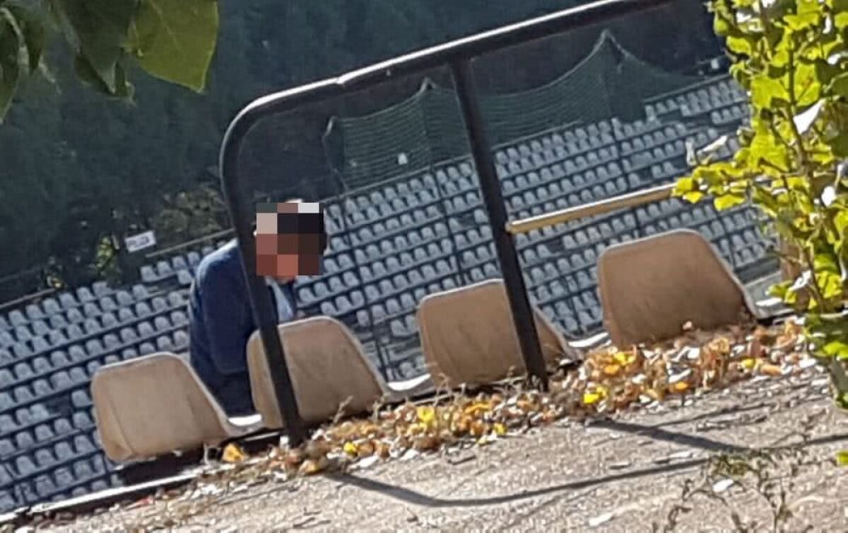 VIDEO + FOTO EXCLUSIV Imagini halucinante de pe stadionul Sportul: GSP a inspectat arena și a dat de un om care se droga în tribune :O