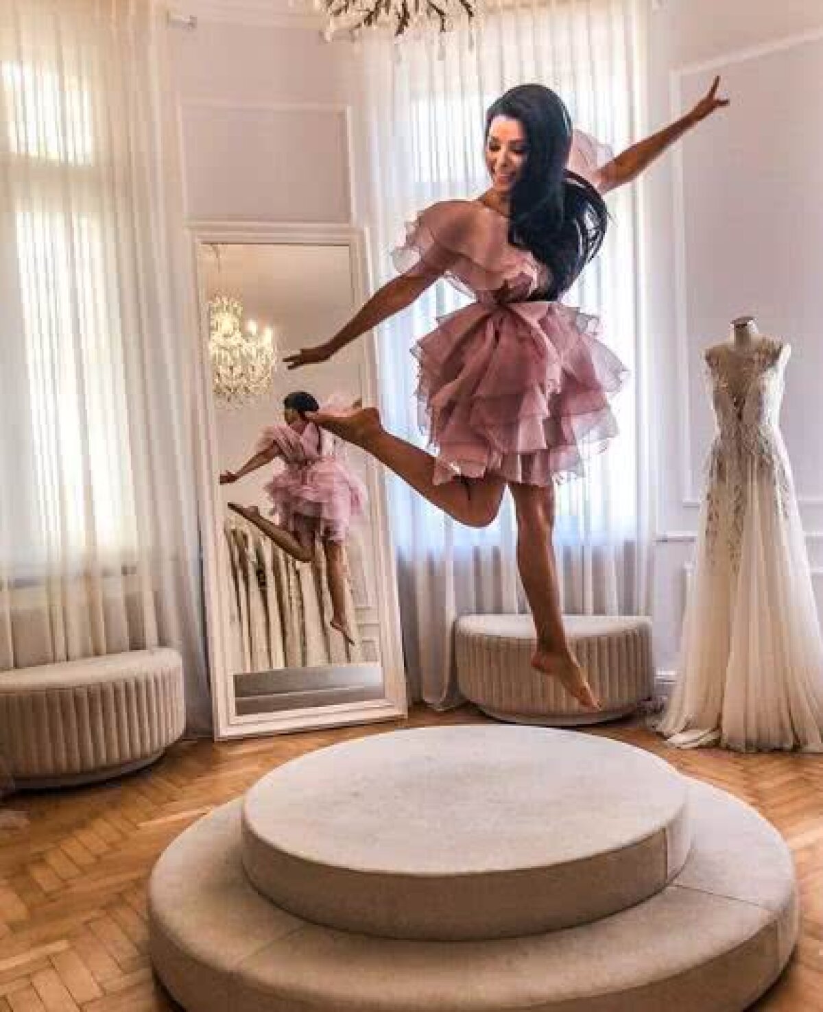 GSP LIVE // VIDEO + FOTO "Îi trimit fotbaliștii mesaje Corinei Caragea?" » Robert Pongracz, despre relația cu superba prezentatoare a știrilor sportive 