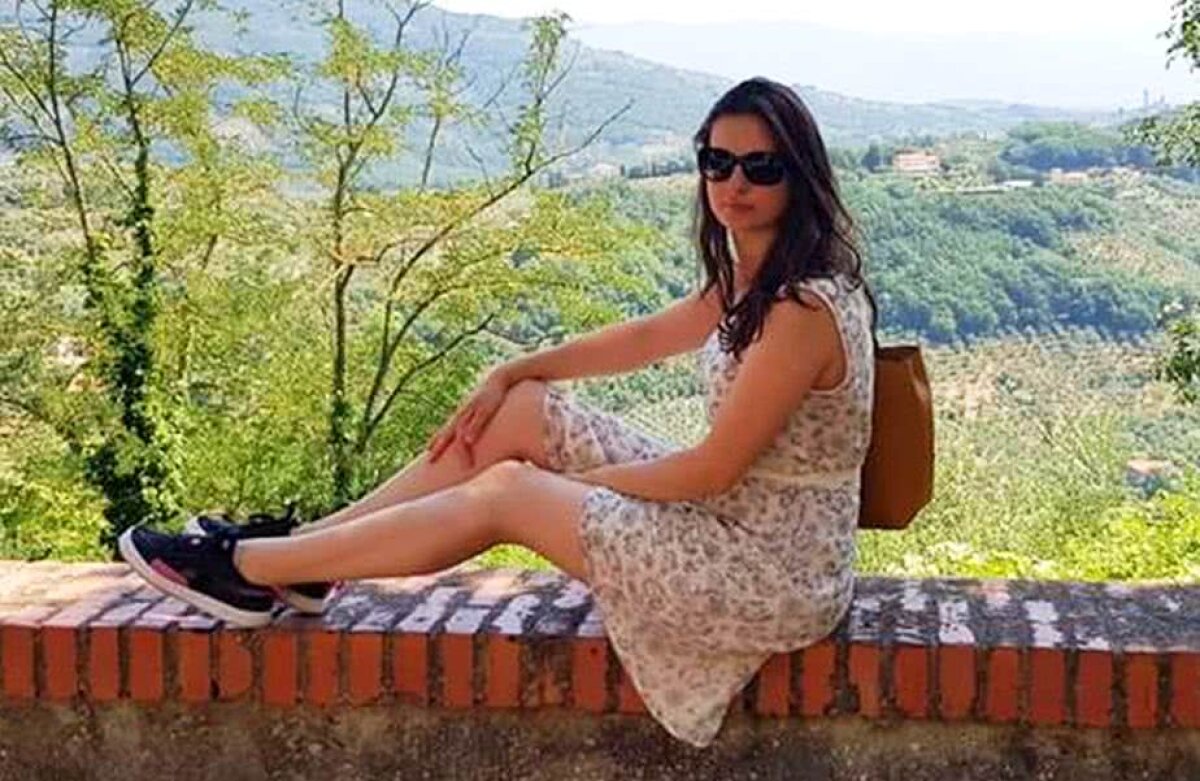 FOTO Răzvan Burleanu și-a luat iubita la meciul României U21 » Imagini inedite: cum arată partenera președintelui de la FRF