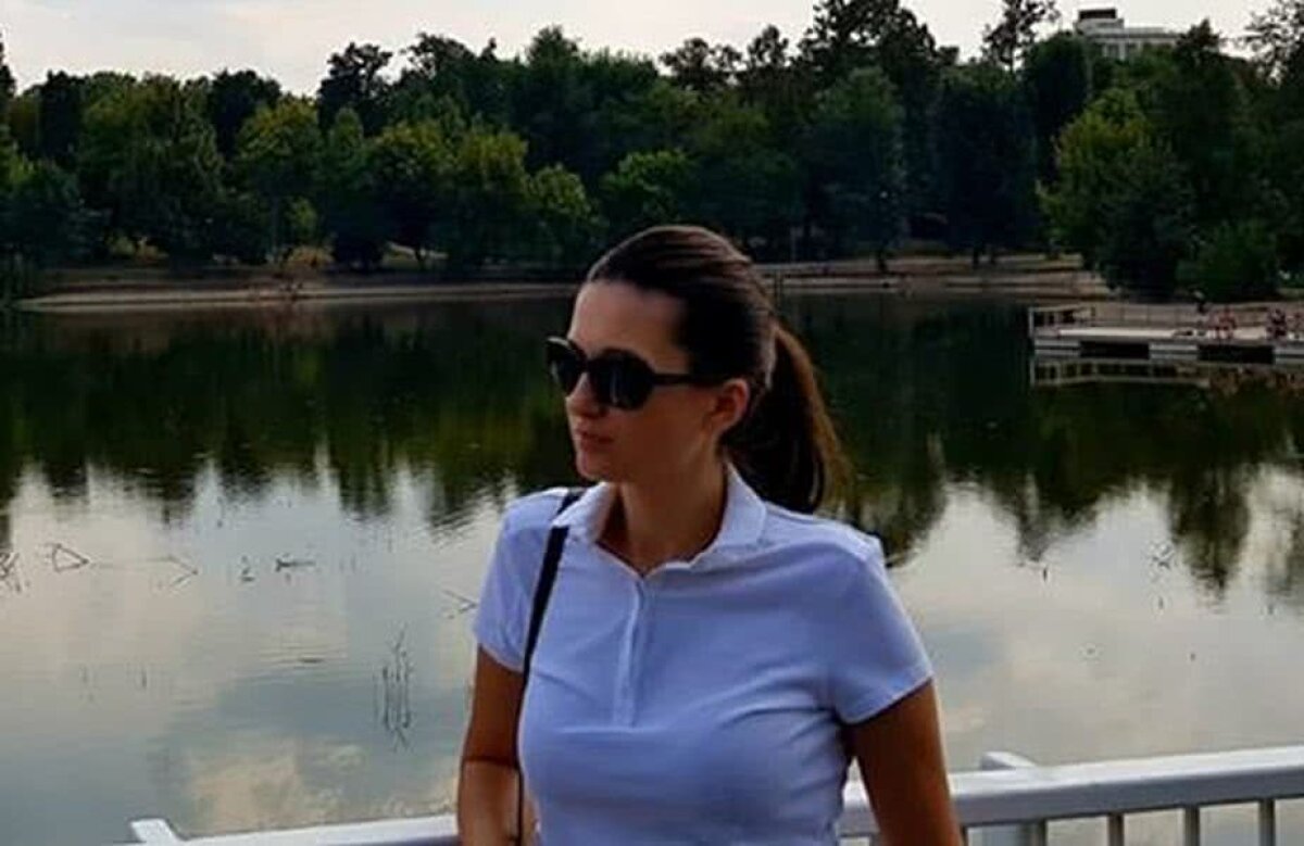 FOTO Răzvan Burleanu și-a luat iubita la meciul României U21 » Imagini inedite: cum arată partenera președintelui de la FRF