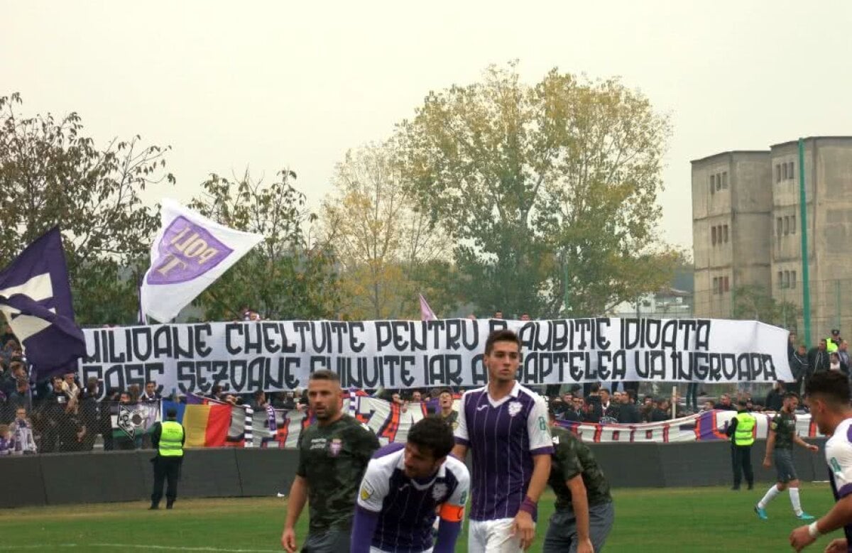 FOTO + VIDEO Suporterii au învins » ASU Politehnica a câştigat "derby-ul" cu ACS Poli » Banner-ul ironic afișat de fanii lui ASU Poli