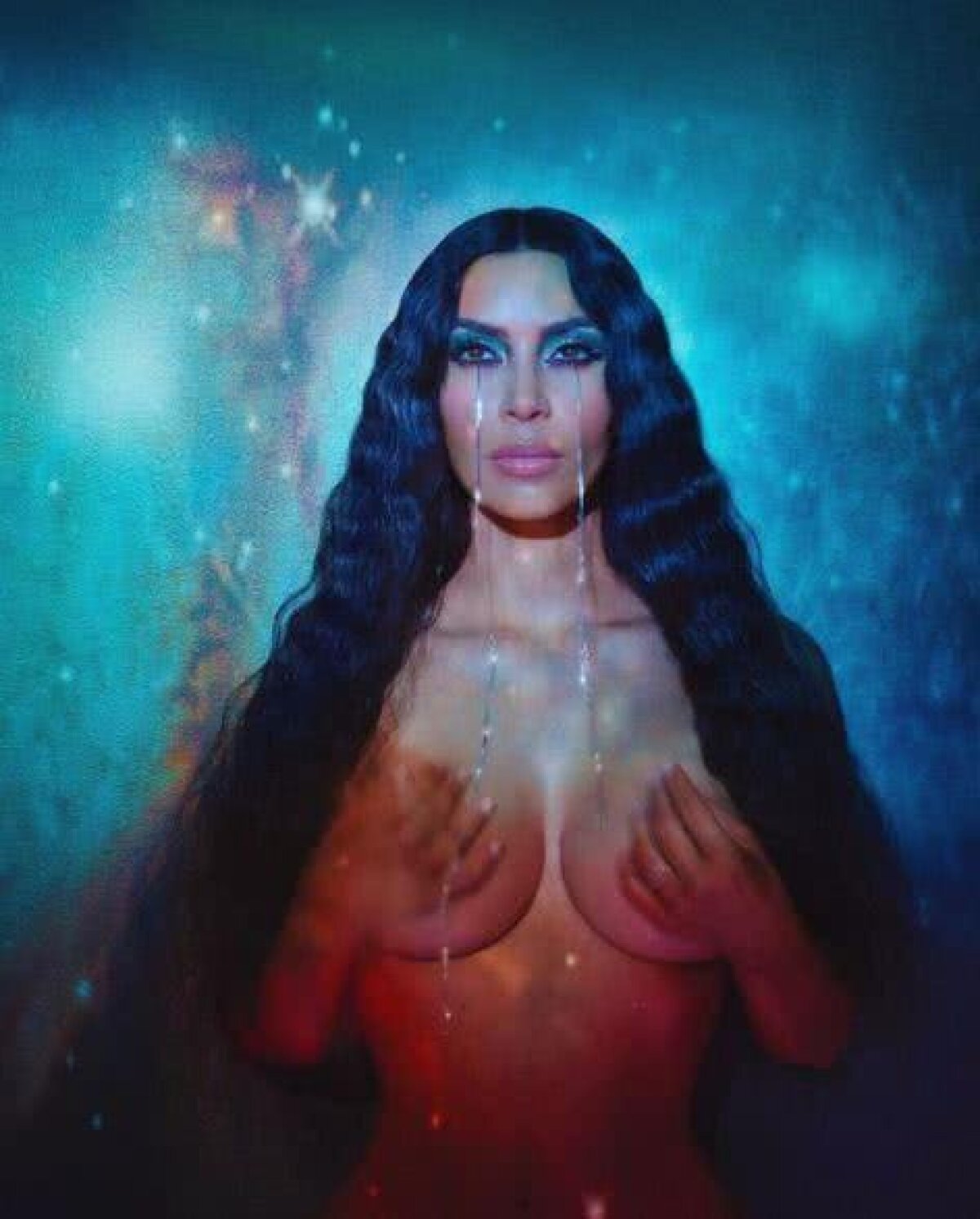 FOTO Kim Kardashian șochează cu o nouă fotografie topless