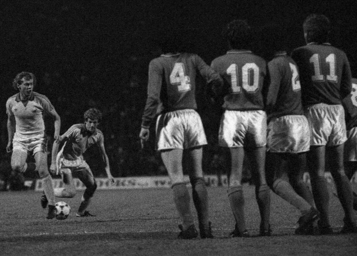 GALERIE FOTO 20 de imagini de arhivă cu Ilie Balaci: de la meciurile legendare de la națională până la aparițiile din demonstrative