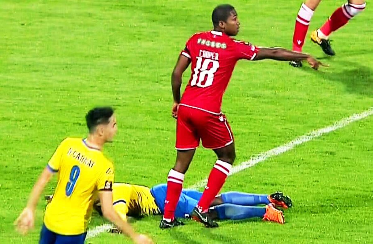 DINAMO - DUNĂREA CĂLĂRAȘI // FOTO Mediop Ndiaye a scăpat singur spre poarta lui Dinamo și a fost doborât » Verdictul lui Crăciunescu: "A fost fault cu siguranță!"