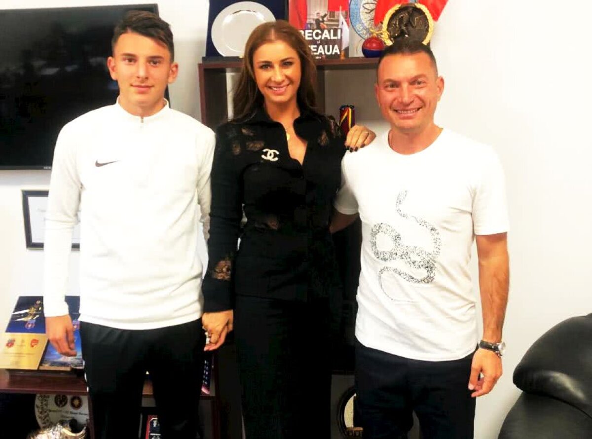 FOTO FCSB a dat o dublă lovitură! Și-a pus antrenor nou la echipa secundă și semnat cu un jucător pe 7 sezoane