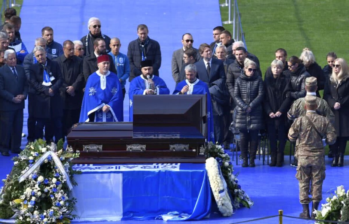 VIDEO + FOTO // Cei mai plânși cârlionți » Reportaj din Bănie pe ultimul drum al lui Ilie Balaci: "Cea mai lungă și grea zi a fotbalului oltean"