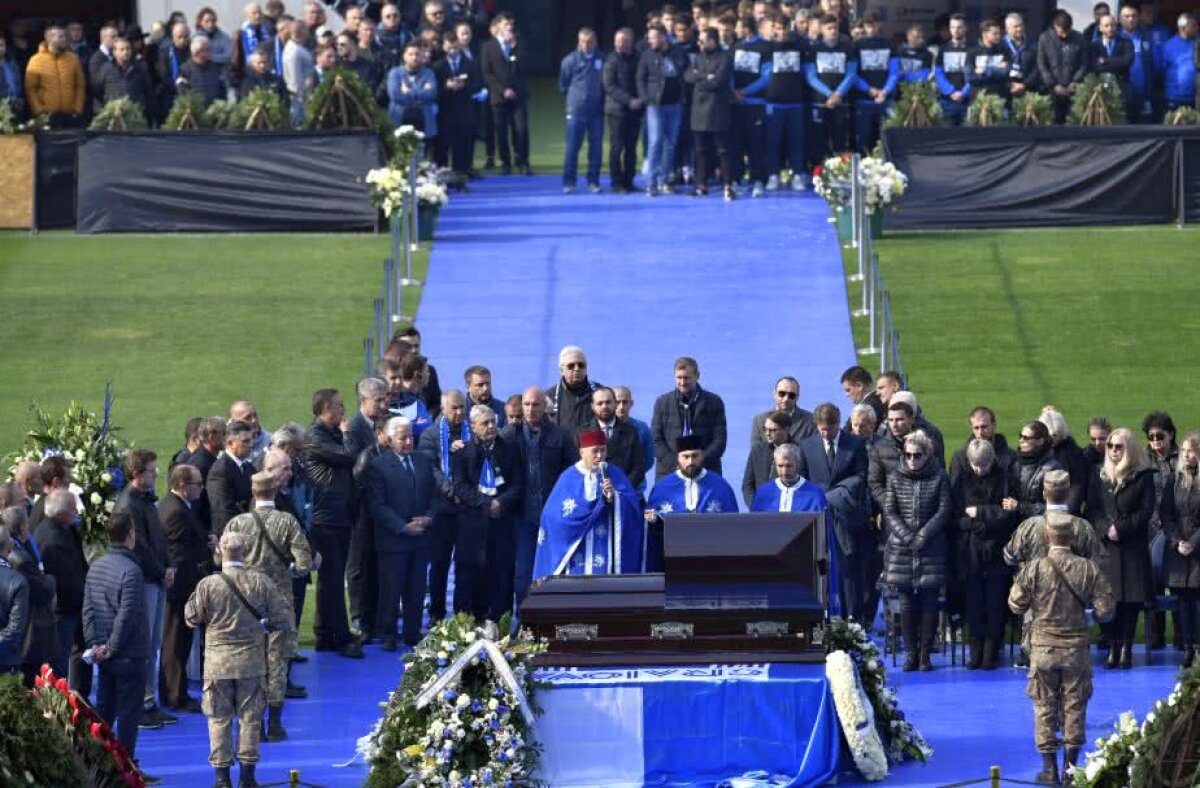 VIDEO + FOTO // Cei mai plânși cârlionți » Reportaj din Bănie pe ultimul drum al lui Ilie Balaci: "Cea mai lungă și grea zi a fotbalului oltean"