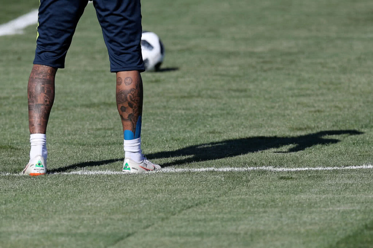 FOTO Neymar și-a făcut cel mai ciudat tatuaj » Doi supereroi acoperă tot spatele starului brazilian