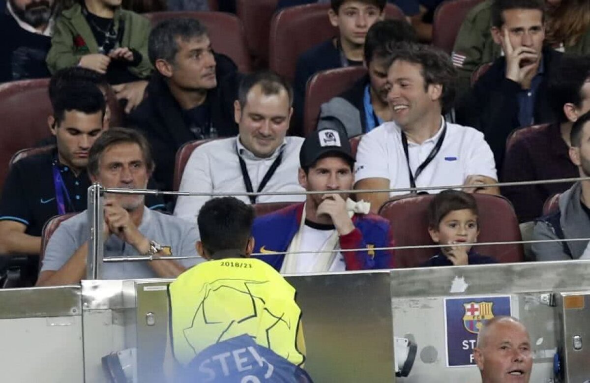 FOTO Ca un leu în cușcă! Imagini fabuloase cu Messi forțat să stea în tribună la Barcelona - Inter